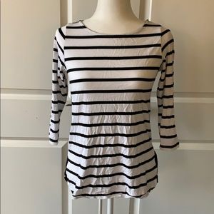 Market & Spruce Long Sleeved Top